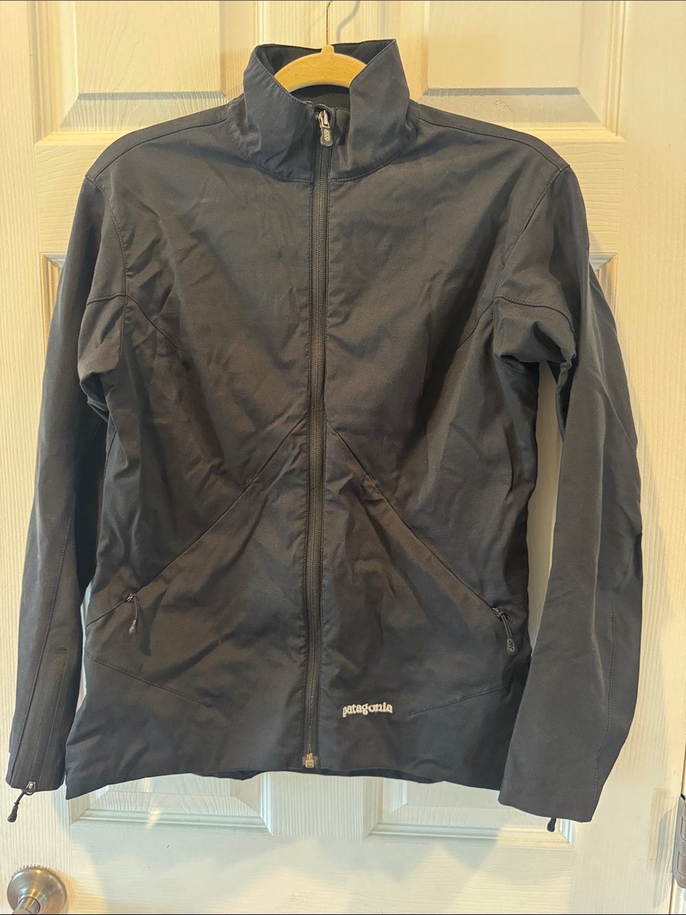 Vintage Patagonia spring 2005 full-zip light women’s softshell S jacket, black
